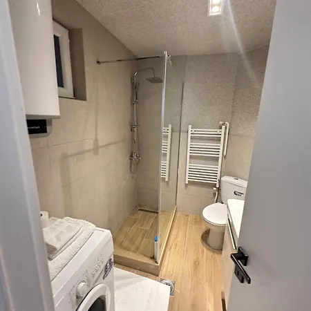 Regina's Modern 2bedroom In Center Apartmán *