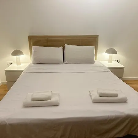 Regina's Modern 2bedroom In Center
