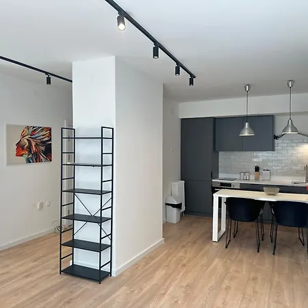 Regina's Modern 2bedroom In Center Apartmán *