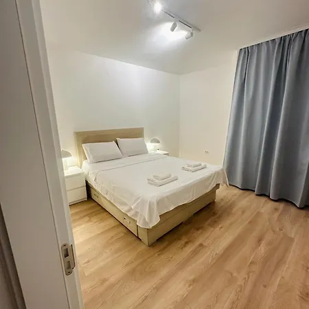 Regina's Modern 2bedroom In Center Apartmán *